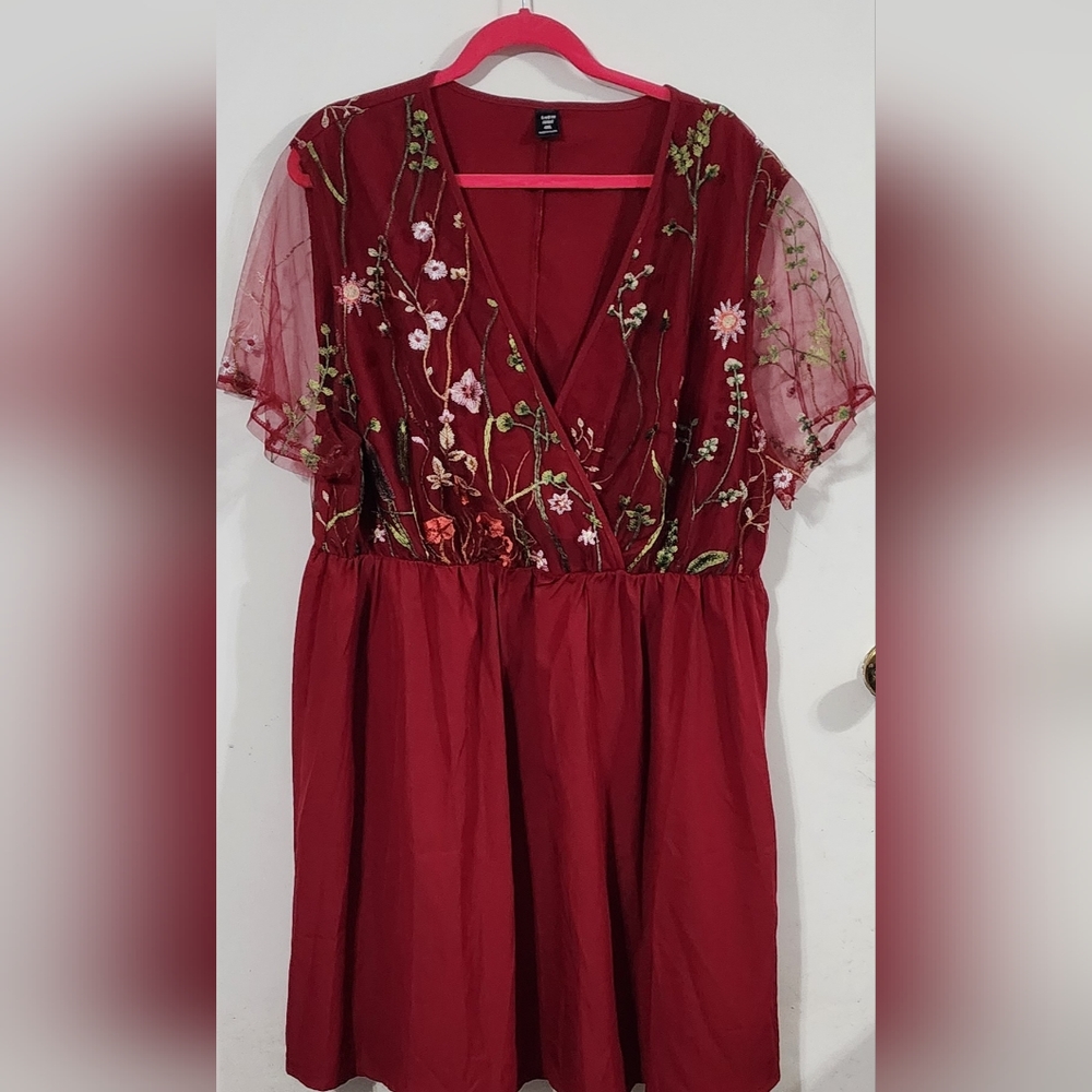 Floral lace maroon summer dress.